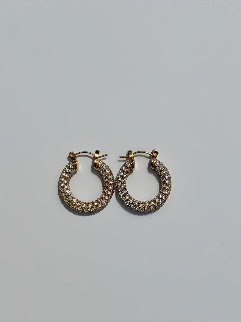GLAMOROUS GOLD